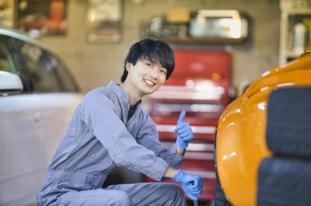 自動車整備士の男性