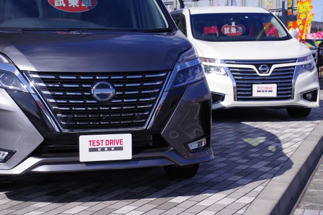 エルグランドは5人乗りできる？スペックや特徴、ライバル車も紹介！