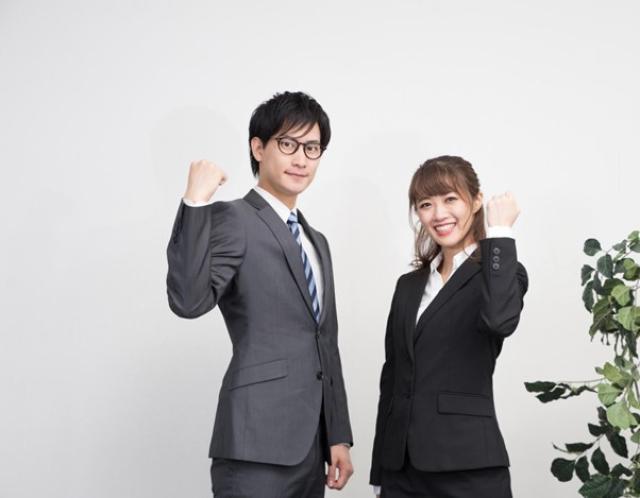 ランクルとランドクルーザープラドの違いは？スペックを徹底比較