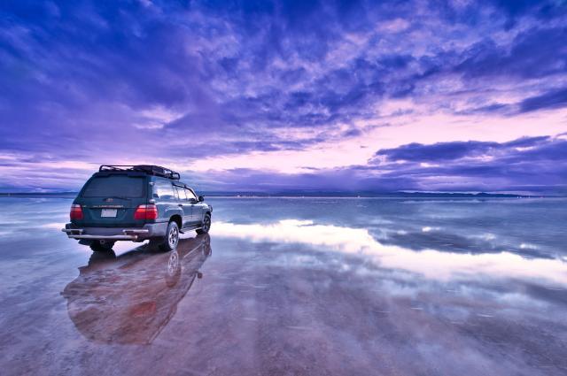 ランクルとランドクルーザープラドの違いは？スペックを徹底比較