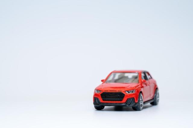 車を借りる「カーリース」の仕組みとは?特徴や他の貸し出しサービスとの違い