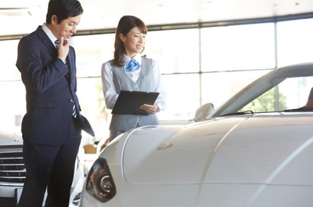 自動車ディーラーでの接客