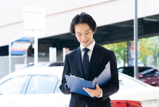 車買取業者の男性