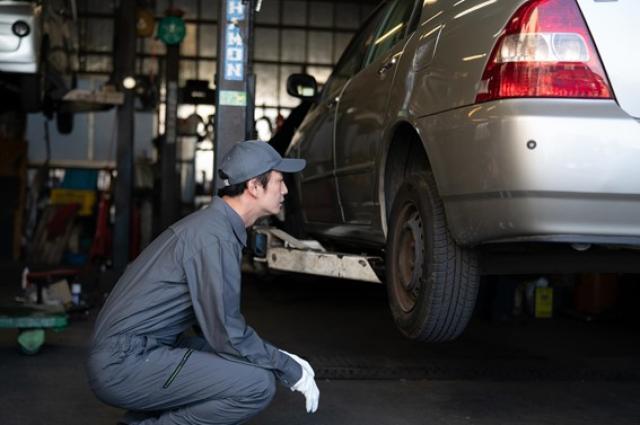 ディーラー車検に必要なものは？ユーザー車検との違いや費用も解説