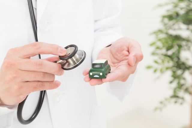 聴診器とミニカー