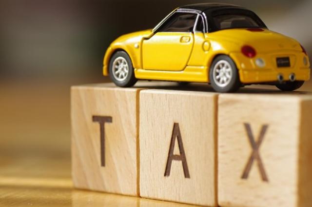 ミニカーとTAXのブロック