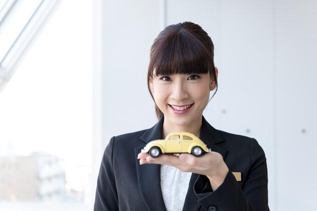 はじめての車を買うなら!新車か中古車か、どちらがおすすめ?