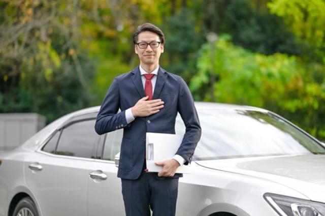 ディーラーの男性