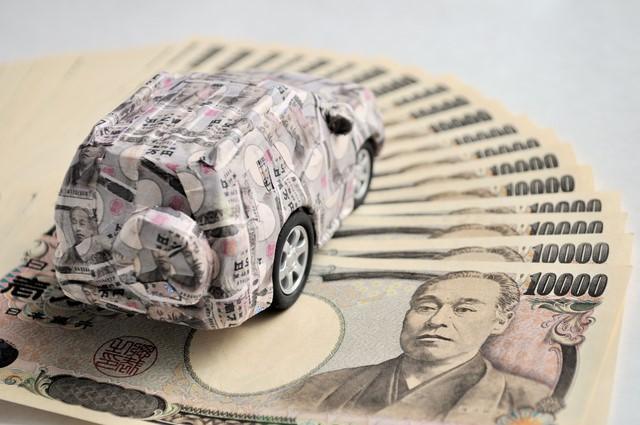 自動車の売却相場の調べ方とは?「買取」と「下取り」の違いも解説