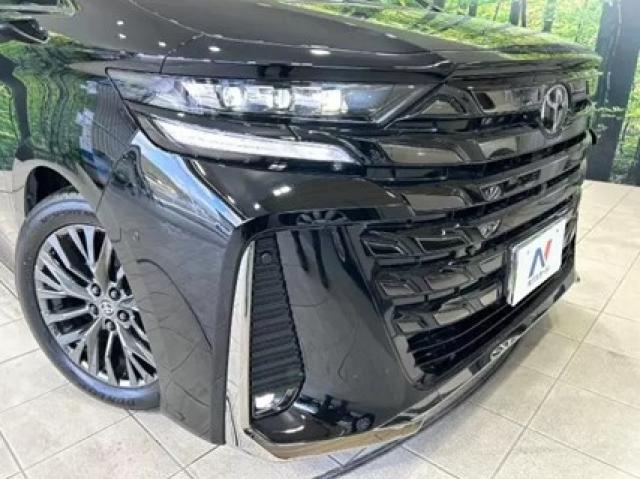 トヨタ ヴェルファイアZプレミアのフロント部分