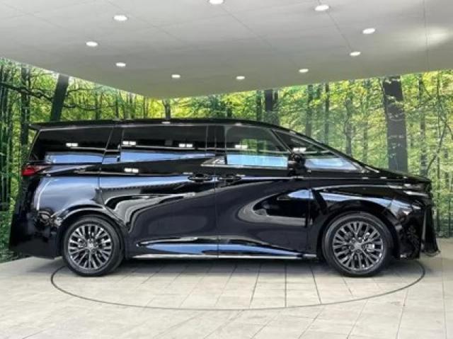 トヨタ ヴェルファイアZプレミアのサイドビュー