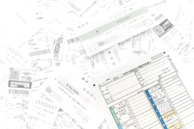自動車売却時に確定申告は必要？事例や計算方法を紹介