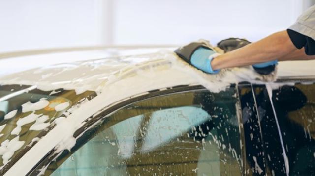 車の高額査定を実現するコツとは?内外装ケアから買取店選びまで