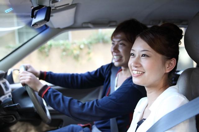 中古車を高値で売るためのポイントとは?売却先についても解説