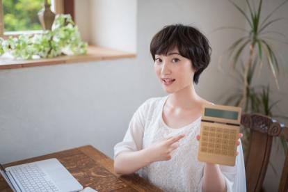 自動車売却で所得税はかかる？税金や確定申告について解説