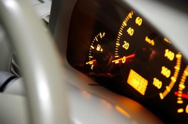 走行距離10万キロを示したメーター