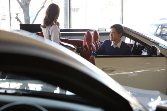 ディーラー下取りは本当に安い?知っておきたいポイントを解説