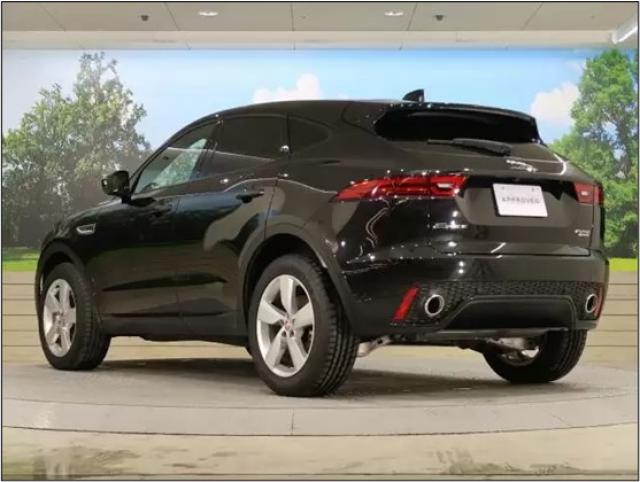 ジャガーのコンパクトカーならEペイス！最小SUVの魅力や特徴をご紹介