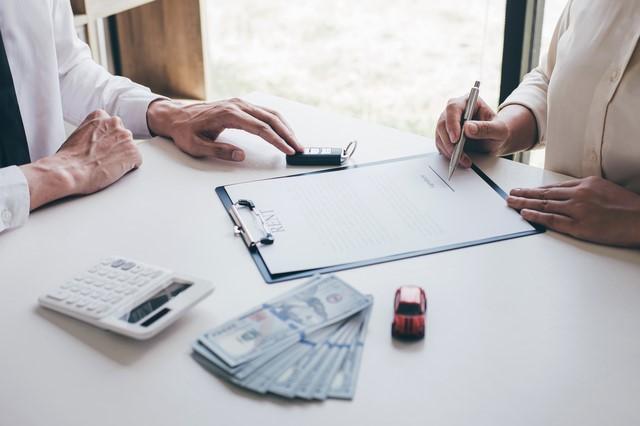 車の下取りと買取はどう違う？保証を活用しながら上手に手放そう