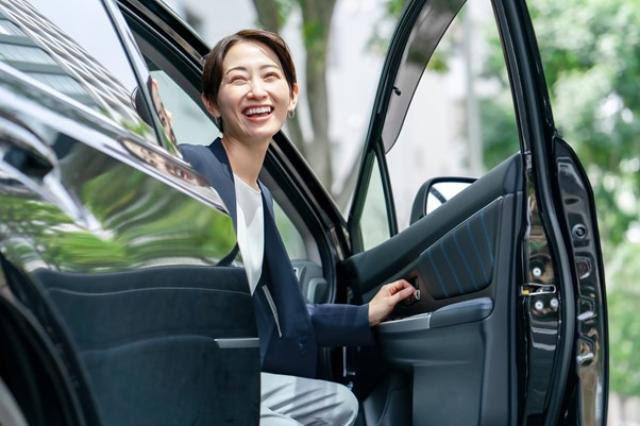 ベンツの中古車が安い3つのケース！おすすめ車種や安い車を探すコツを紹介