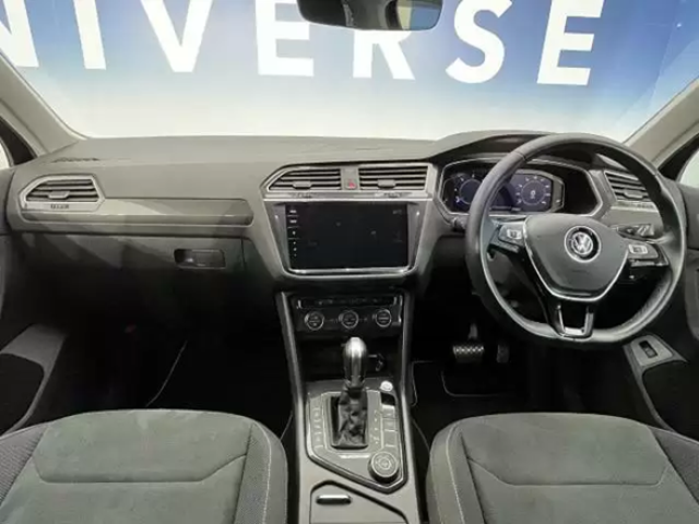 プジョーのSUVモデルの内装を比較してみよう！ラインアップや価格も紹介