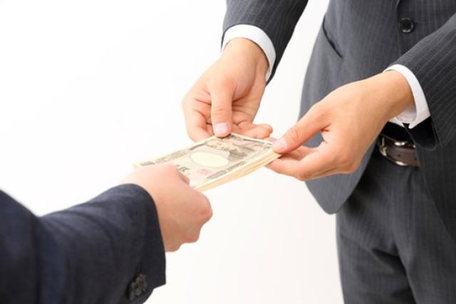 自動車税を月割りで支払うことは可能？納付方法や税額早見表も◎