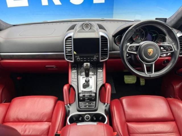 ポルシェSUV選びで知っておきたいこととは?マカンとカイエンの違いを徹底解説