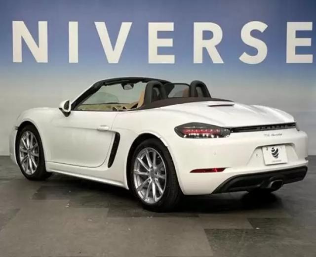 ポルシェ ボクスターが安い理由は?魅力や中古車相場、その他におすすめのモデルも◎