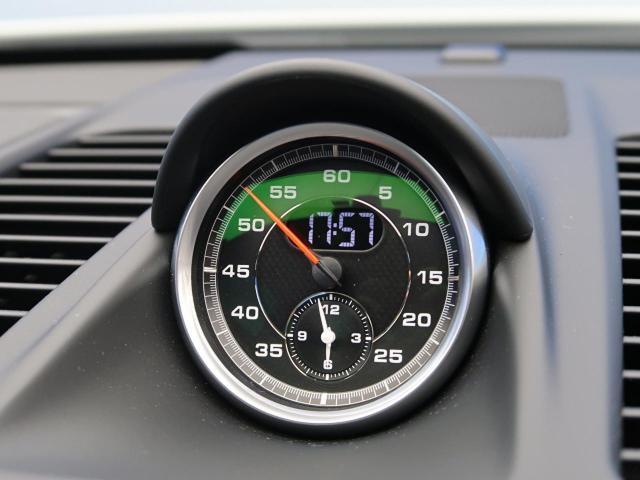 ポルシェ911の中古のおすすめは？中古車市場の特徴や選び方