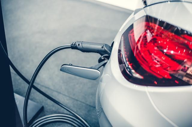 BMWのEV車のラインナップは?特徴や注意点を解説