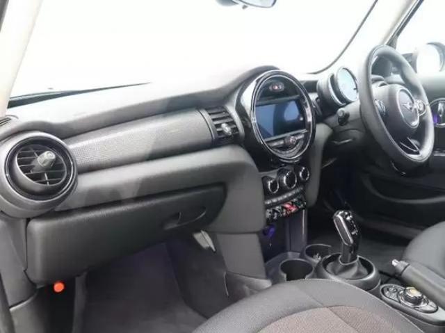 BMWのミニとは？特徴やボディタイプの種類と車選びのポイント5選