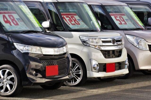 個人事業主が行う中古車の減価償却とは?お得なケースや仕訳方法