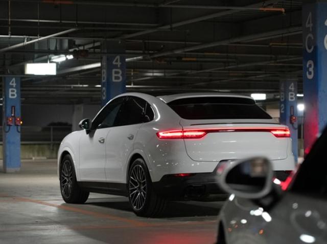 ポルシェ・カイエンの値段とは？フルモデルチェンジでの変化を見てみよう