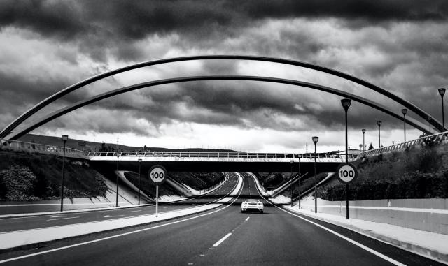 BMW vs ポルシェ！スポーティなオープンカーを購入するならどっち？