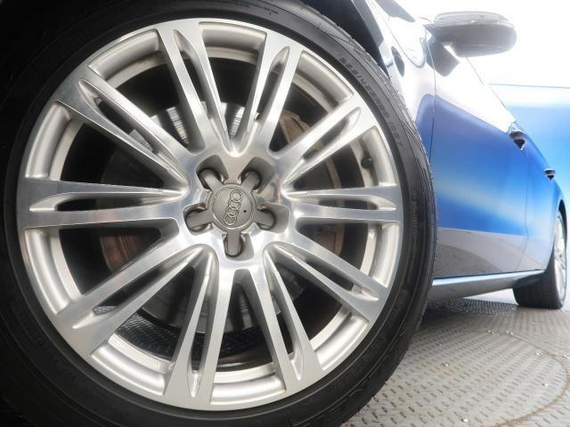 エレガントなアウディA8に乗りたい!今までの歴史や特徴とグレードの違い