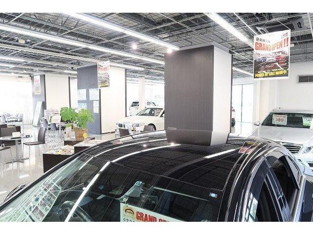 エレガントなアウディA8に乗りたい!今までの歴史や特徴とグレードの違い