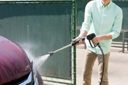 車を売る前に洗車したほうが良い？査定に有効な清掃ポイントを解説！