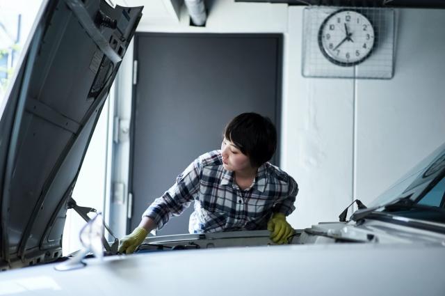 ポルシェの年間維持費は高い!?3車種の費用や高い理由とは?