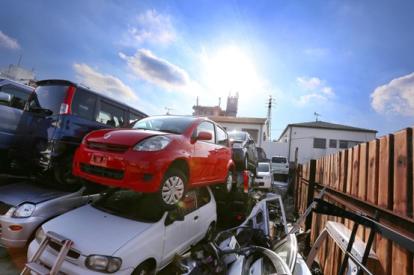 廃車相場はいくら？高価買取可能な車の特徴と還付金受け取りのコツ