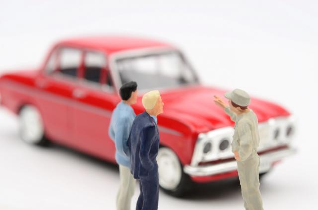 車の出張買取の流れや持ち込み査定との違いを解説