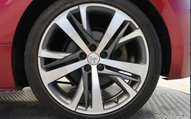 プジョーはどこの国のメーカー?気になる車のラインアップから購入する際のポイントまで紹介します