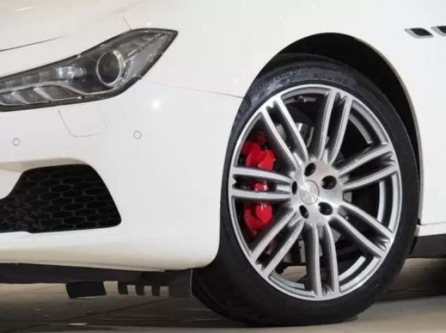 マセラティ ギブリの魅力とは 特徴や新車と中古車の購入価格をご紹介 新車 中古車の ネクステージ