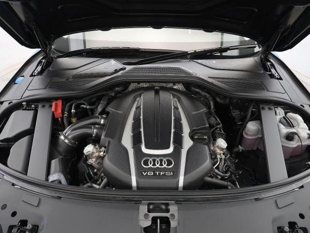 最新技術を味わい尽くせ！アウディA8の特徴は？【燃費・維持費も解説】