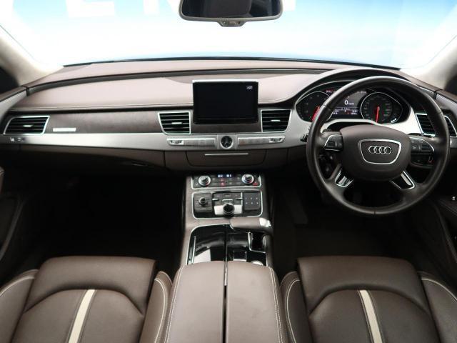 最新技術を味わい尽くせ！アウディA8の特徴は？【燃費・維持費も解説】