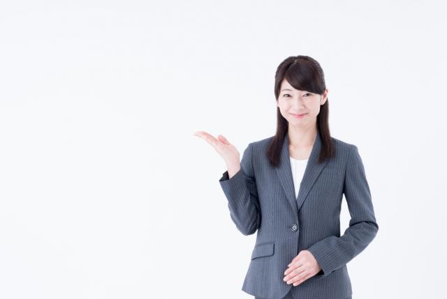 ベンツのハイブリッドカーのラインアップは?メリットや注意点も紹介します