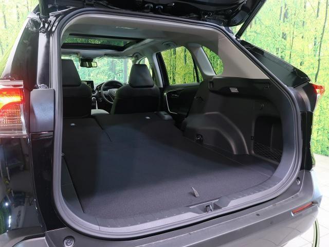 SUV人気を独占!新型RAV4の魅力って何?ユーザー満足度を満たす機能・性能とは?