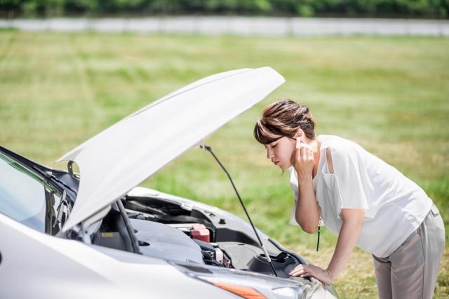 安全に運転するために 車のエンジンオイルの交換時期や料金の目安を知ろう 新車 中古車の ネクステージ 安全に運転するために 車のエンジンオイルの交換時期や料金の目安を知ろう 新車 中古車の ネクステージ
