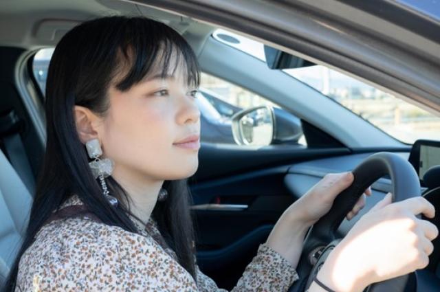 車検シールを再発行する方法は？貼り間違えや紛失したときの対策を紹介！