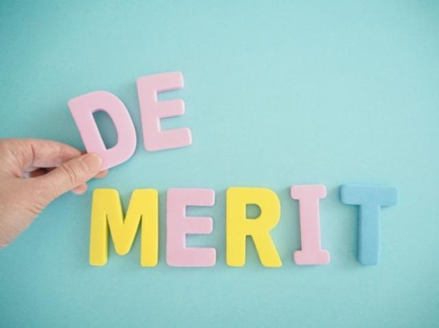 10万キロ走行した車の購入・売却のポイントとは？過走行車の注意点を解説