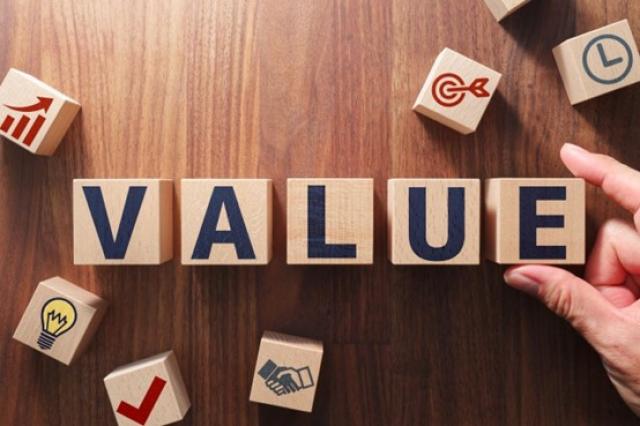 アルファベットが書かれたブロックでVALUEと表現